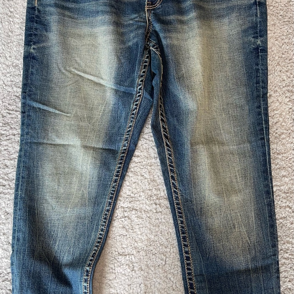 BKE Women’s Faded Blue Skinny Jeans